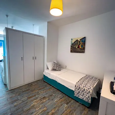 Larimar Hotel