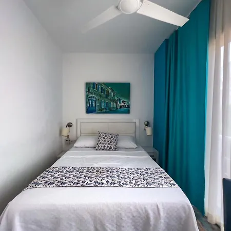 Hotel Larimar