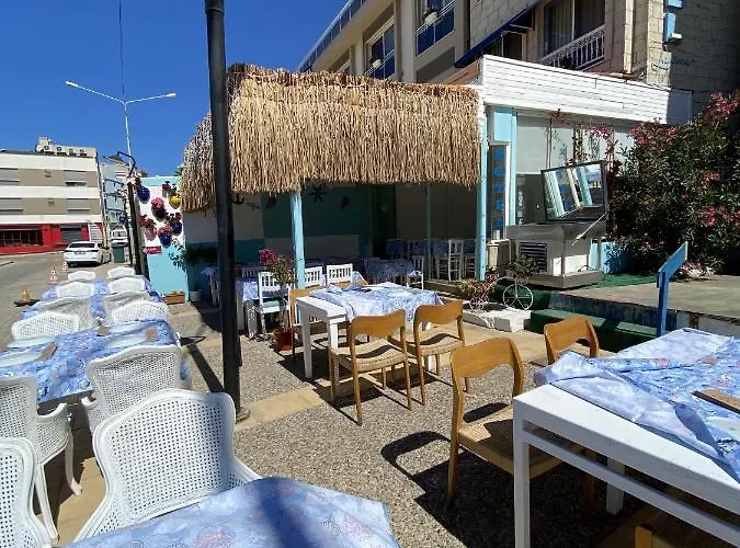 Larimar Hotel *