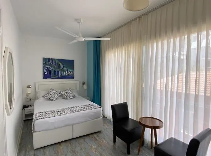Larimar Hotel Çeşme