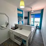 Hotel Larimar *