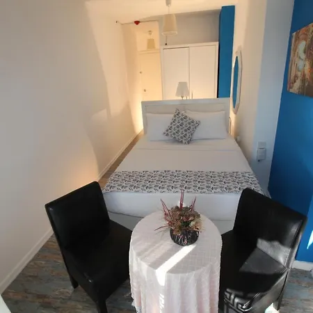 Hotel Larimar *
