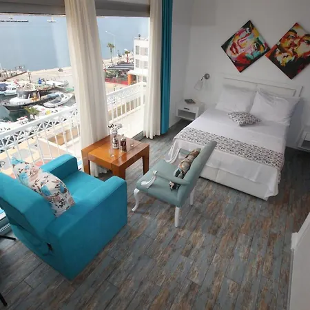 Larimar Hotel